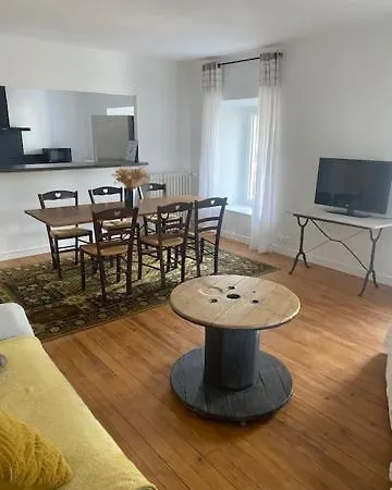 Chaleureux Et Accueillant A Quelques Pas De La * Lingreville