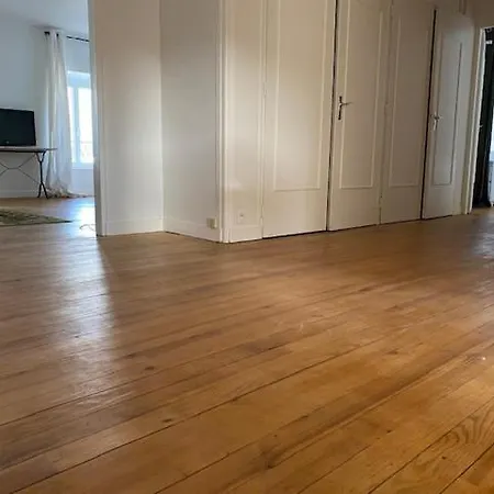 Chaleureux Et Accueillant A Quelques Pas De La