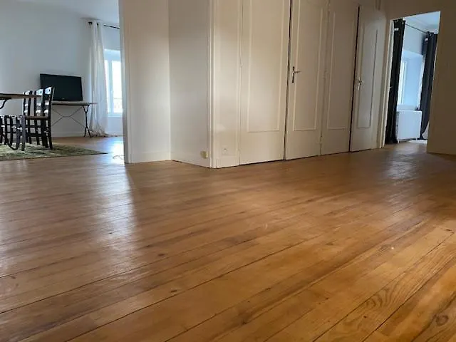 Chaleureux Et Accueillant A Quelques Pas De La