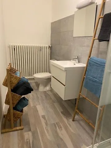 Chaleureux Et Accueillant A Quelques Pas De La Apartment